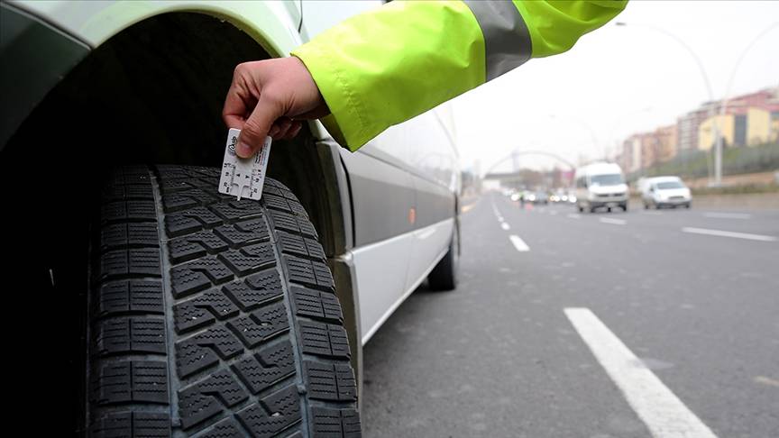 Kış lastiği zorunluluğu 15 Nisan’a kadar uzatıldı! Takmayanlara 5 bin 856 TL ceza 5